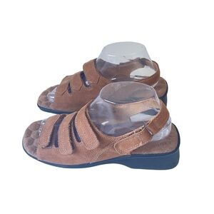 Red Cross Shoes Ultrasoft Womens Slingback Sandals Brown Leather Buckle 8.5